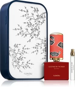 Floraïku Sleeping On The Roof